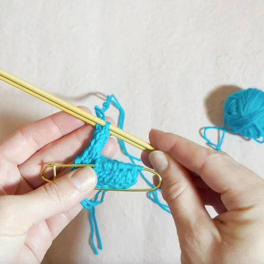How to make feathers and fingers