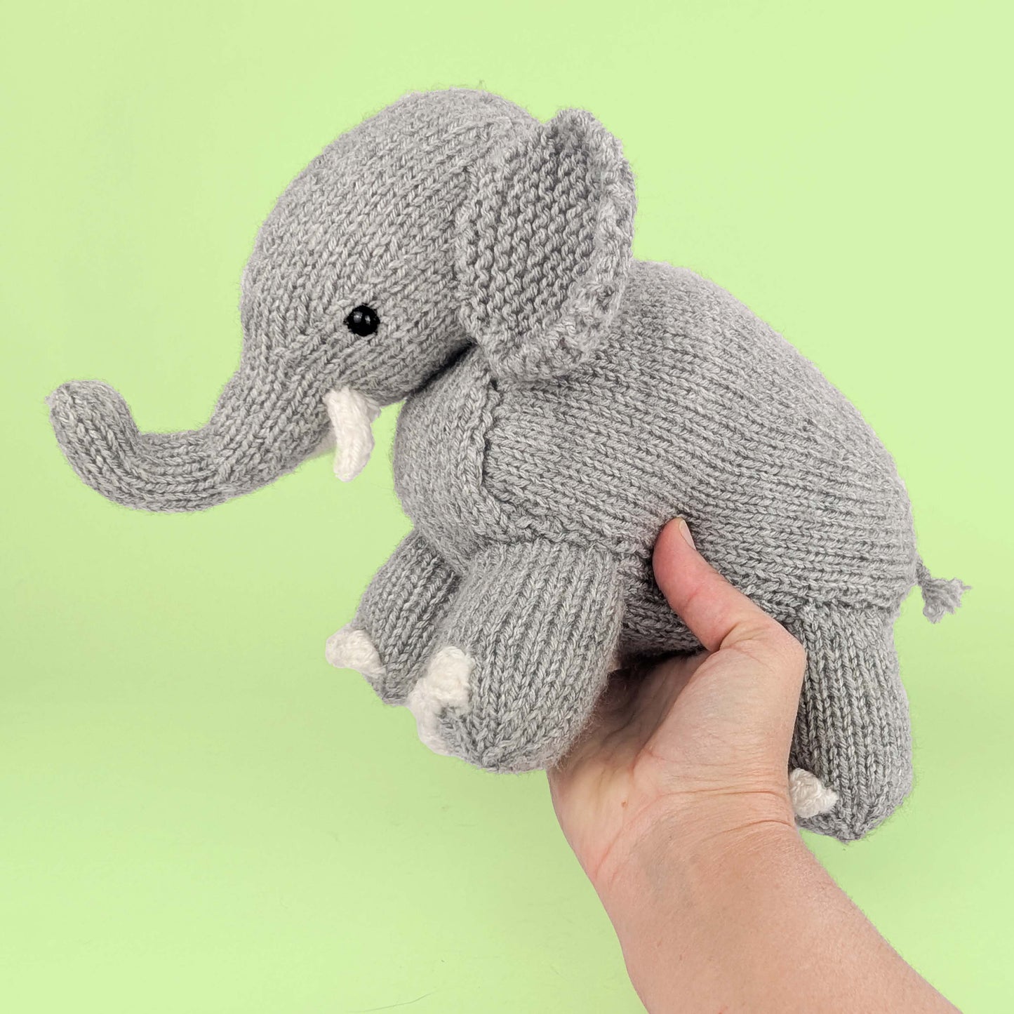 Peanut Butter the Elephant Knitting Pattern