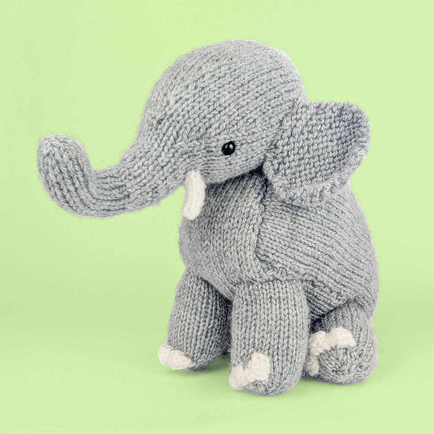 Peanut Butter the Elephant Knitting Pattern