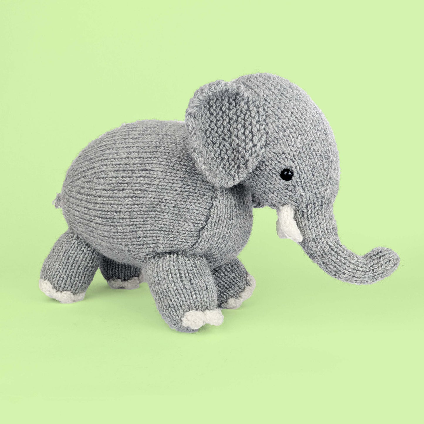Peanut Butter the Elephant Knitting Pattern
